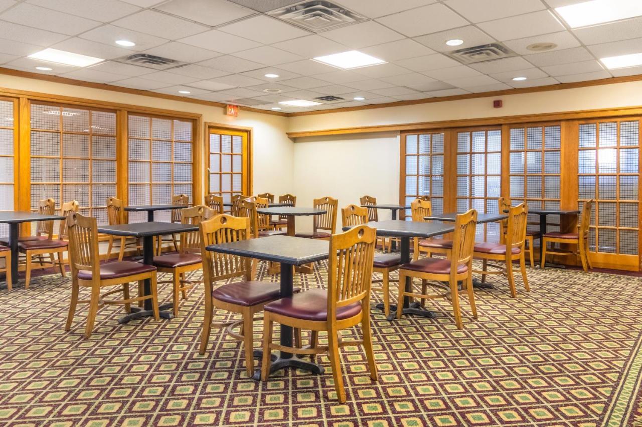 Red Roof Inn Ashtabula - Austinburg Bagian luar foto