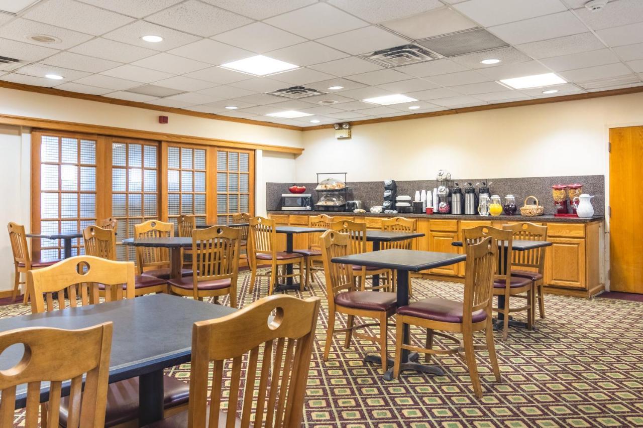 Red Roof Inn Ashtabula - Austinburg Bagian luar foto